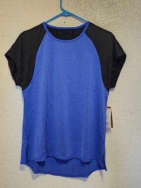 Women's Medium Open Back Top Nwt